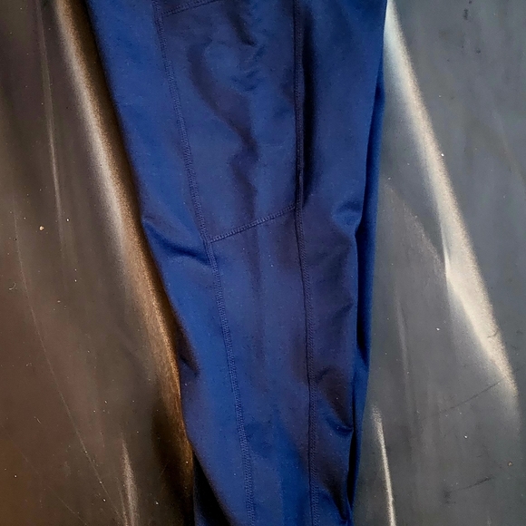 Zella Capri Leggings - Picture 2 of 5